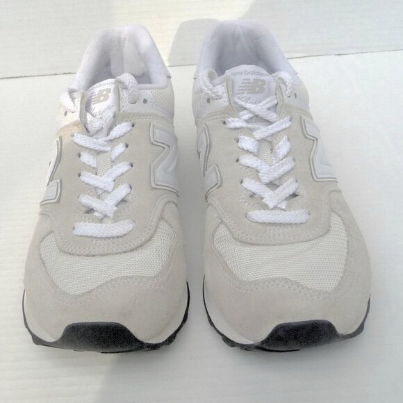 NEW BALANCE 574 SNEAKERS SIZE 8 WIDE - Picture 2 of 9